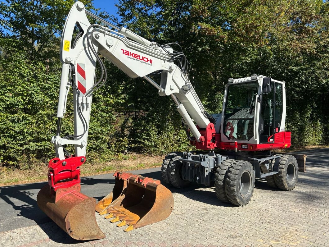 2015 Takeuchi TB295W Wheel Excavator