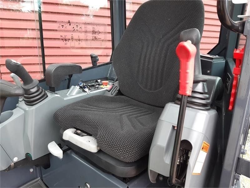 XCMG XE27E Mini Excavator