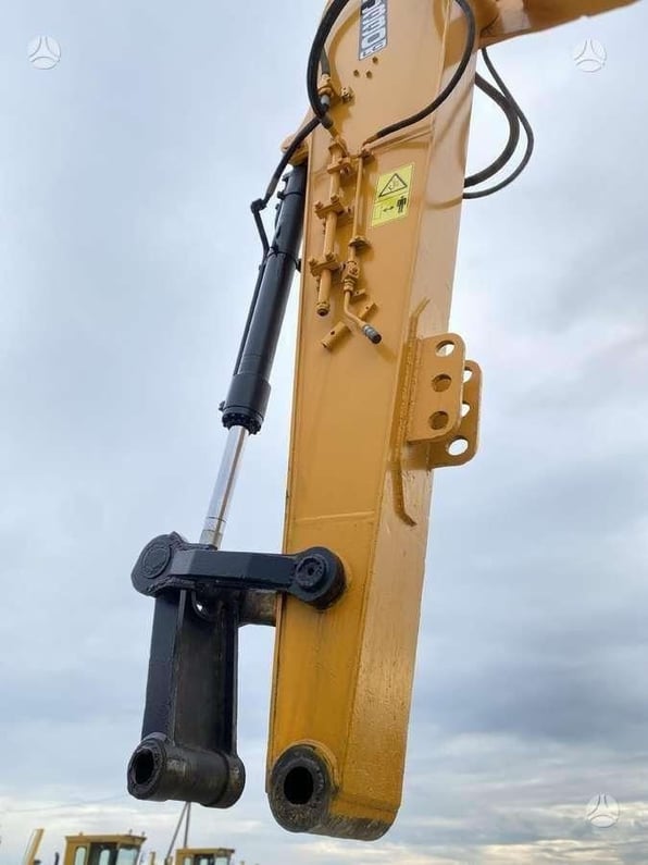 2002 ISUZU JS 330 LC Crawler Excavator