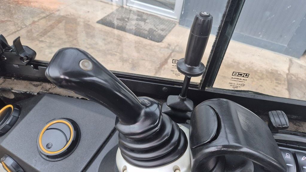 2021 JCB 16C-1 Mini Excavator