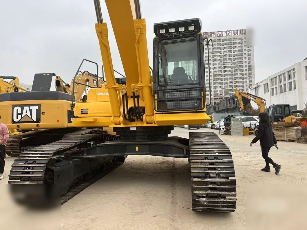 2022 Komatsu PC450-8 Crawler Excavator