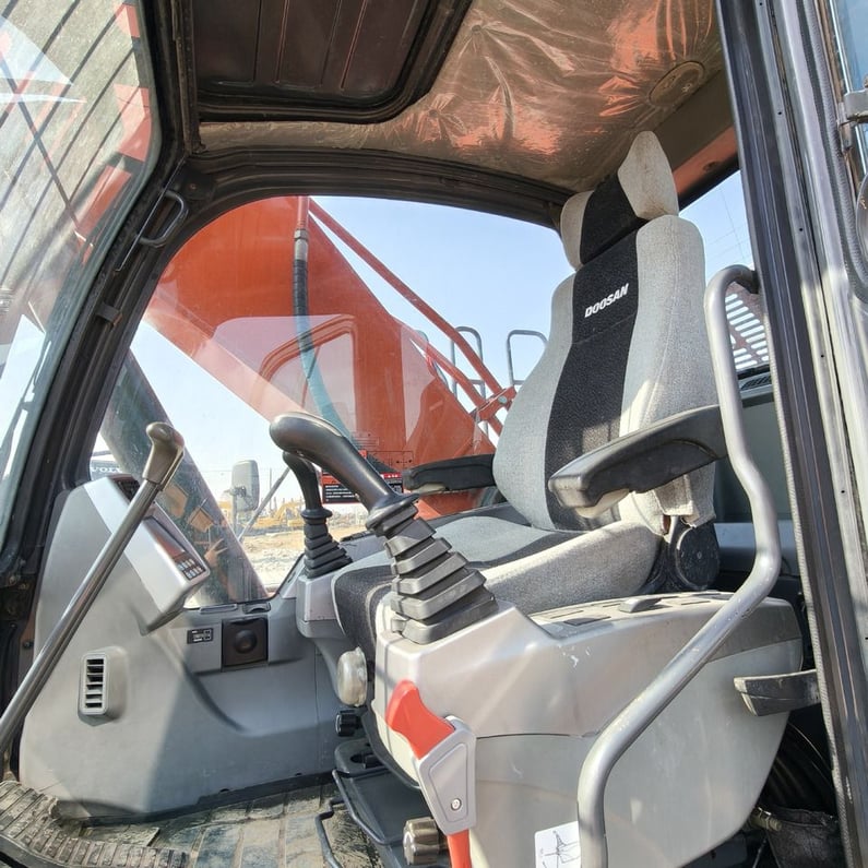 Doosan DX300LC-9C Crawler Excavator