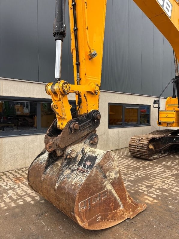 2018 JCB 220X Crawler Excavator