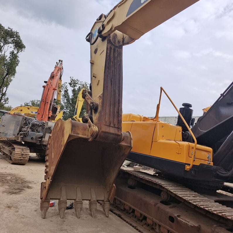 2023 Caterpillar 349D Crawler Excavator