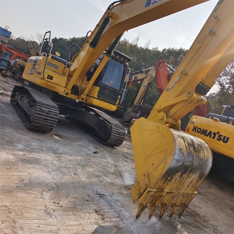 2023 Komatsu PC220-8 Crawler Excavator