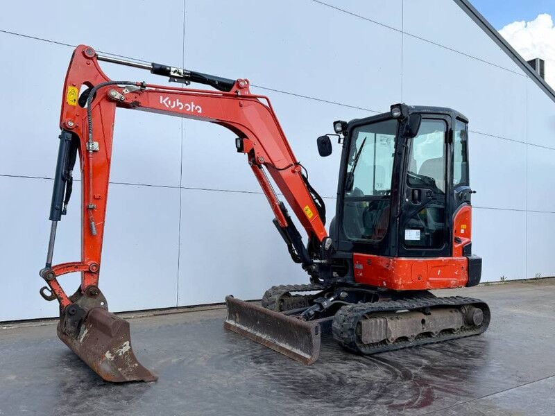 Kubota KX037-4 – Hammer Lines / Quick Coupler (2020)