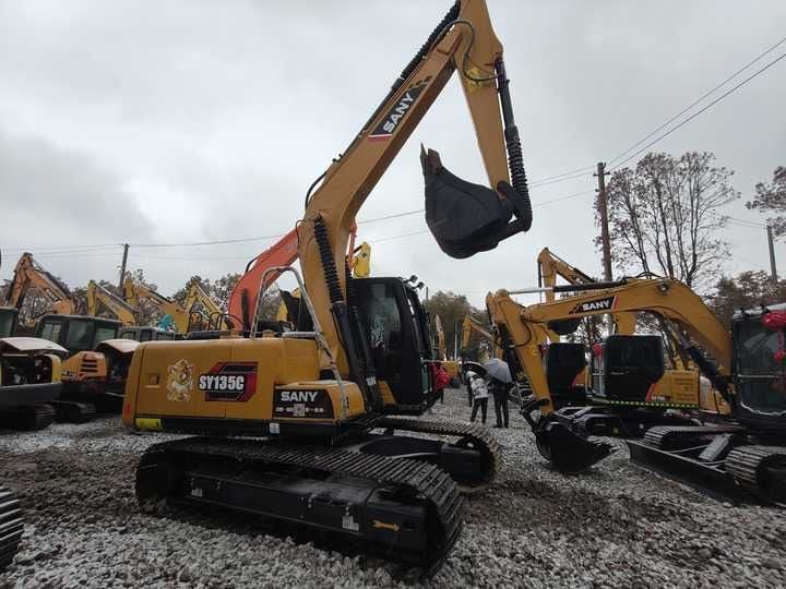 2022 Sany SY135 Escavatore Cingolato