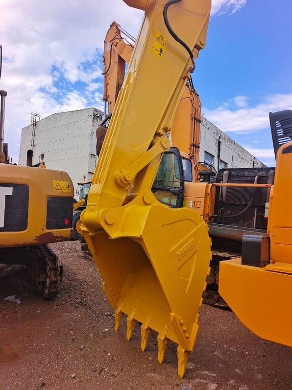 2024 Komatsu PC300 Crawler Excavator