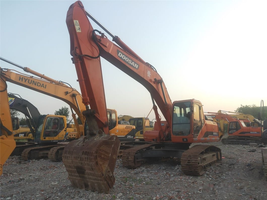 2017 Doosan DH300LC-7 Crawler Excavator
