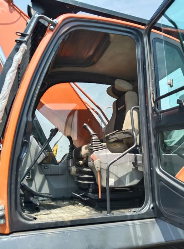 2020 Doosan DX300LC-9C Crawler Excavator