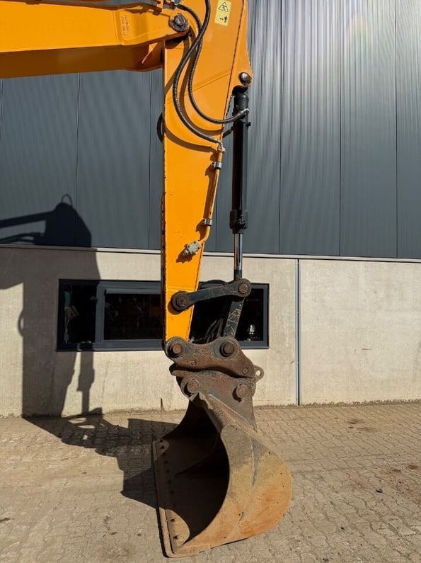 2020 Hyundai HX220L Crawler Excavator
