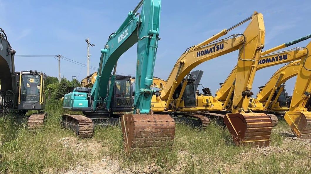 2017 Kobelco SK350 Crawler Excavator