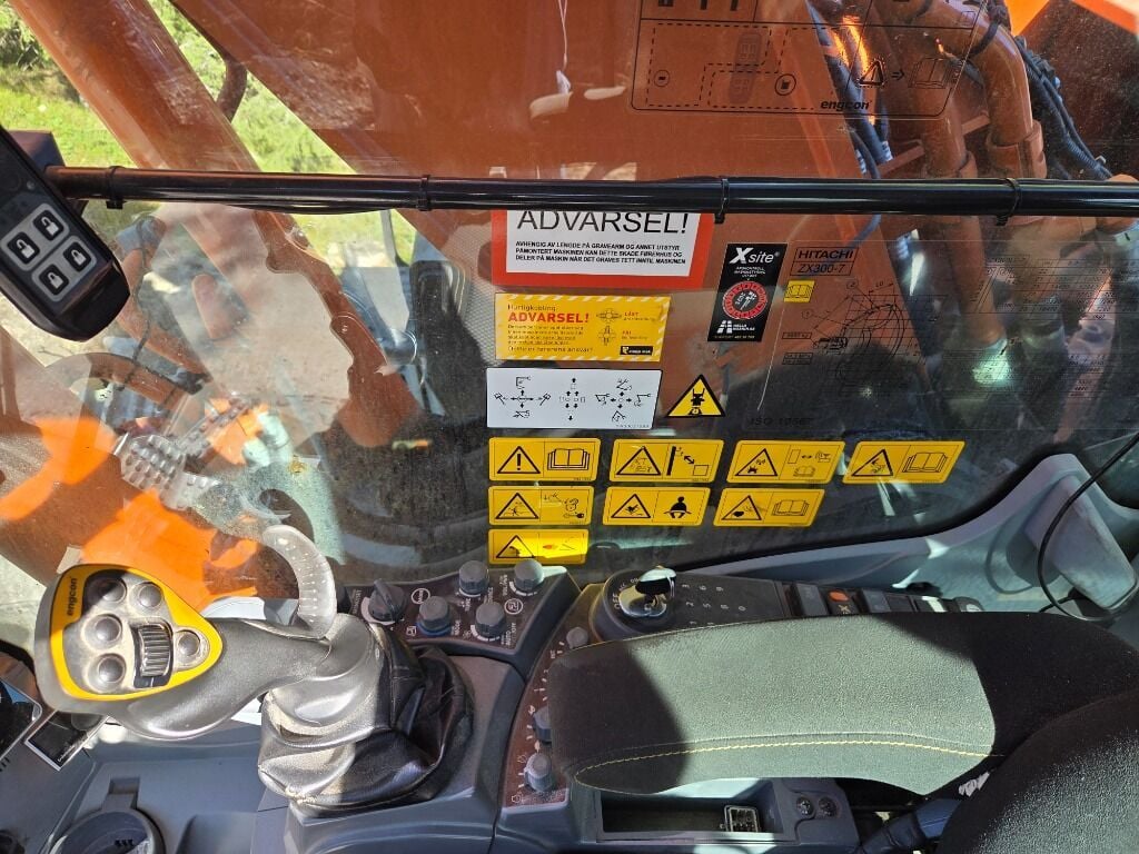 2023 Hitachi 300 LC Crawler Excavator