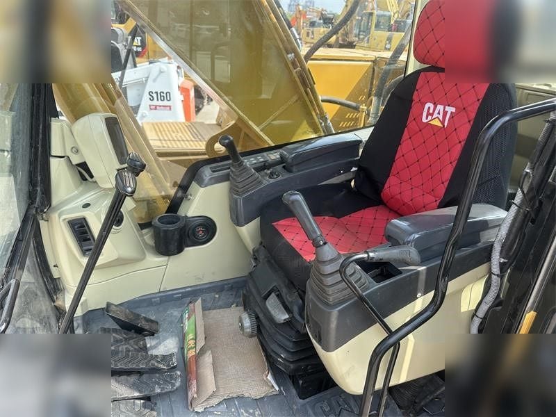 2016 Caterpillar 320C Crawler Excavator