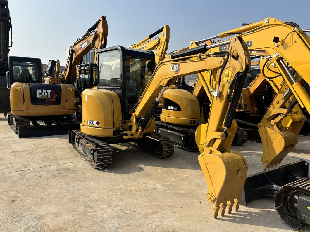 2023 Caterpillar 303.5E Miniexcavadora
