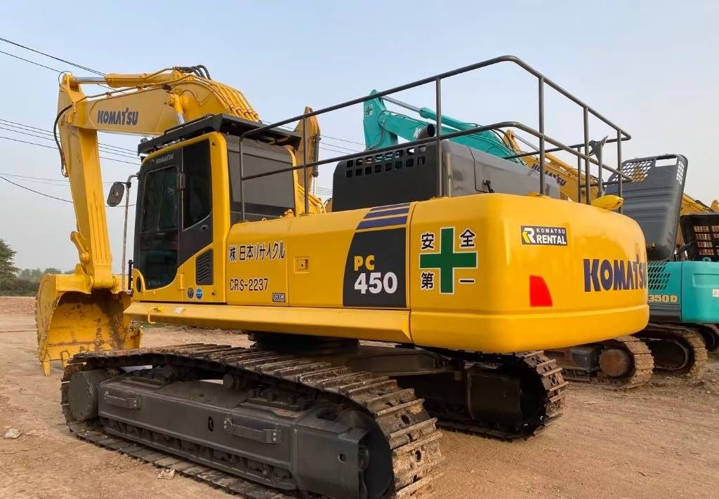 2020 Komatsu PC450-8 Crawler Excavator