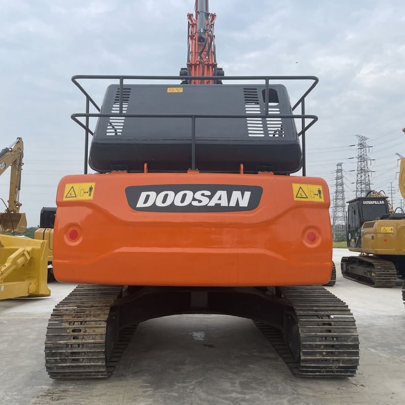 2021 Doosan DX300 Crawler Excavator