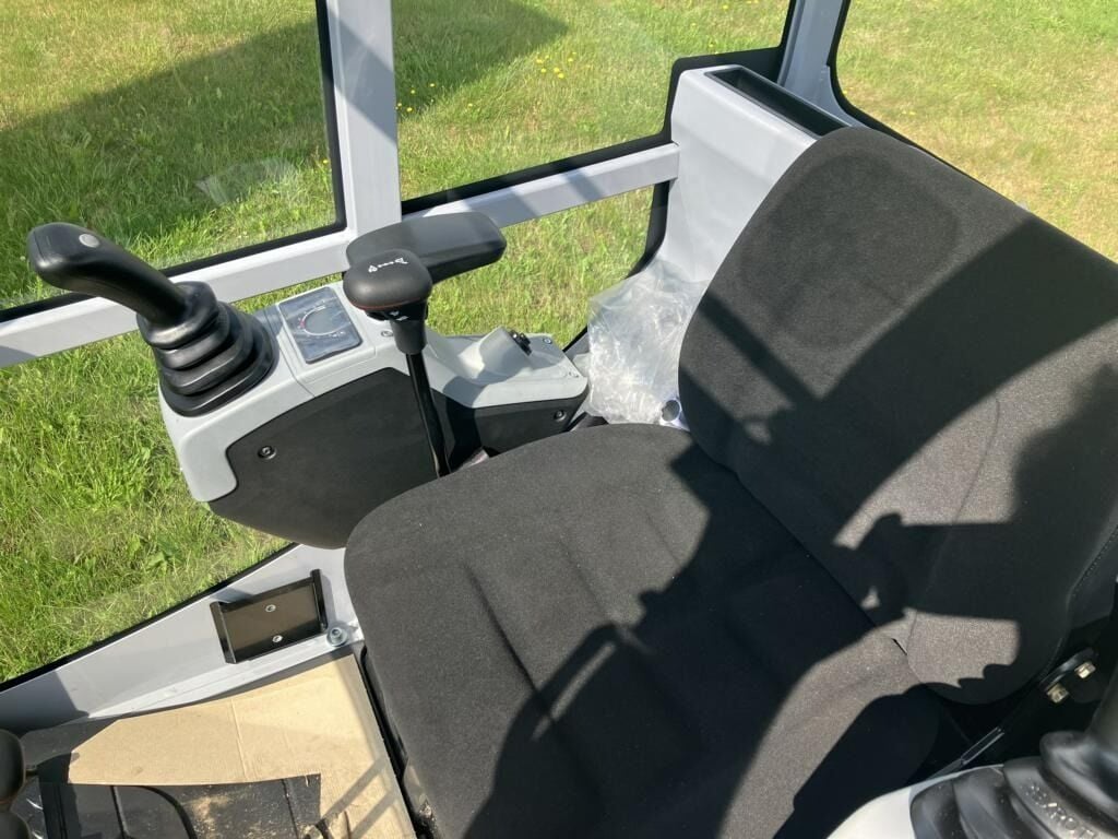 2022 Wacker Neuson ET16 Mini Excavator