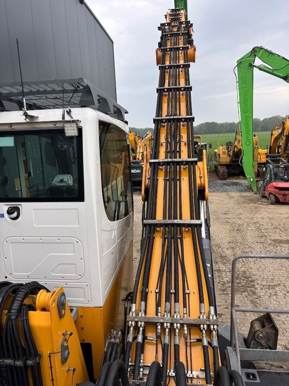 2015 Liebherr LH40 Material Handler