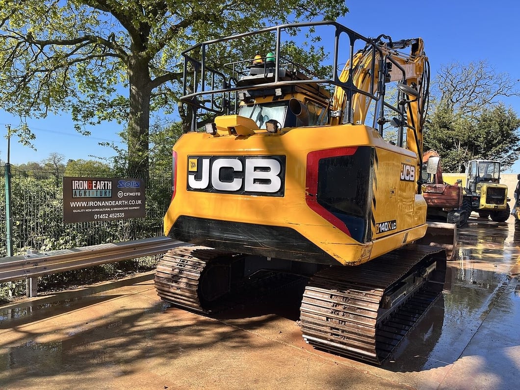 2023 JCB 140X LC Crawler Excavator