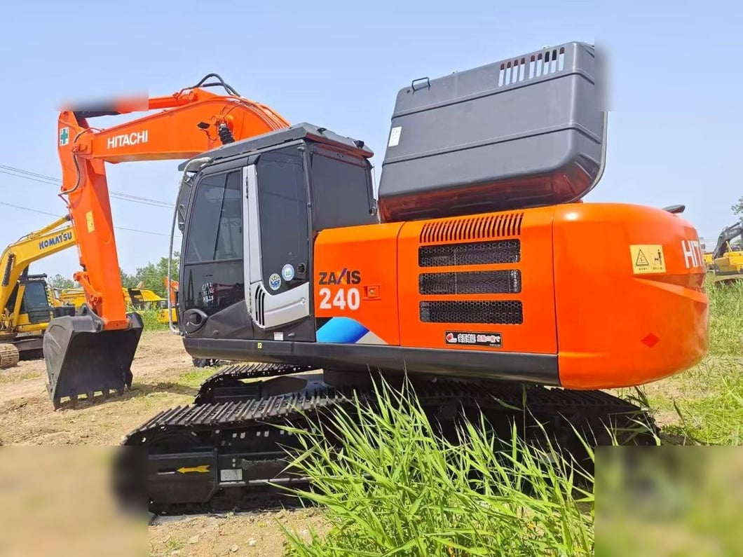 2022 Hitachi ZX240 Crawler Excavator
