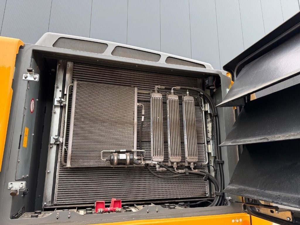 2022 Liebherr LH40 M Material Handler