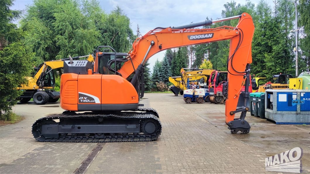 2018 Doosan DX140LCR-5 Crawler Excavator