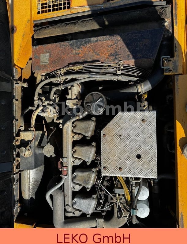 2003 Liebherr R 904 HDSL Crawler Excavator