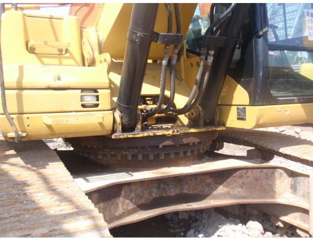 2020 Caterpillar 330D Crawler Excavator