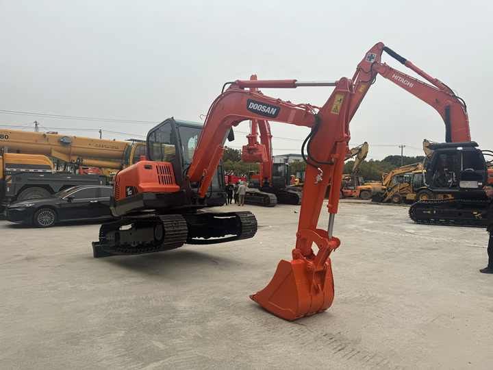 2018 Doosan DX60 Crawler Excavator