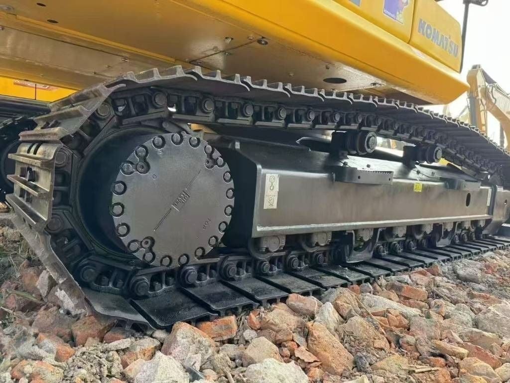 2024 Komatsu PC220-8 Crawler Excavator