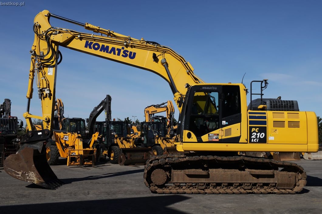 2019 Komatsu PC210LC-11 Crawler Excavator