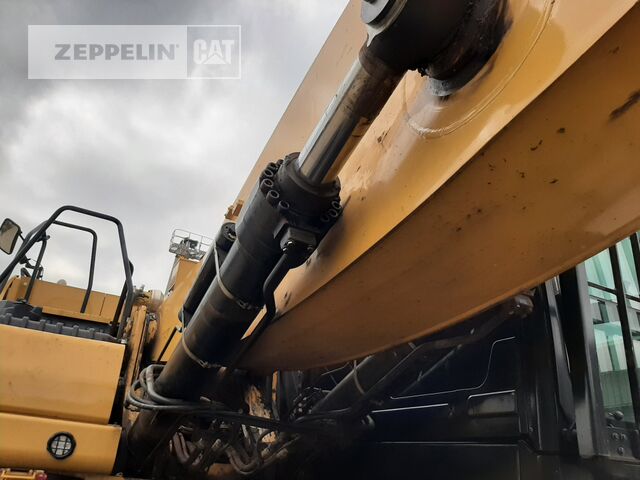 2022 Caterpillar MH3040-07A Material Handler
