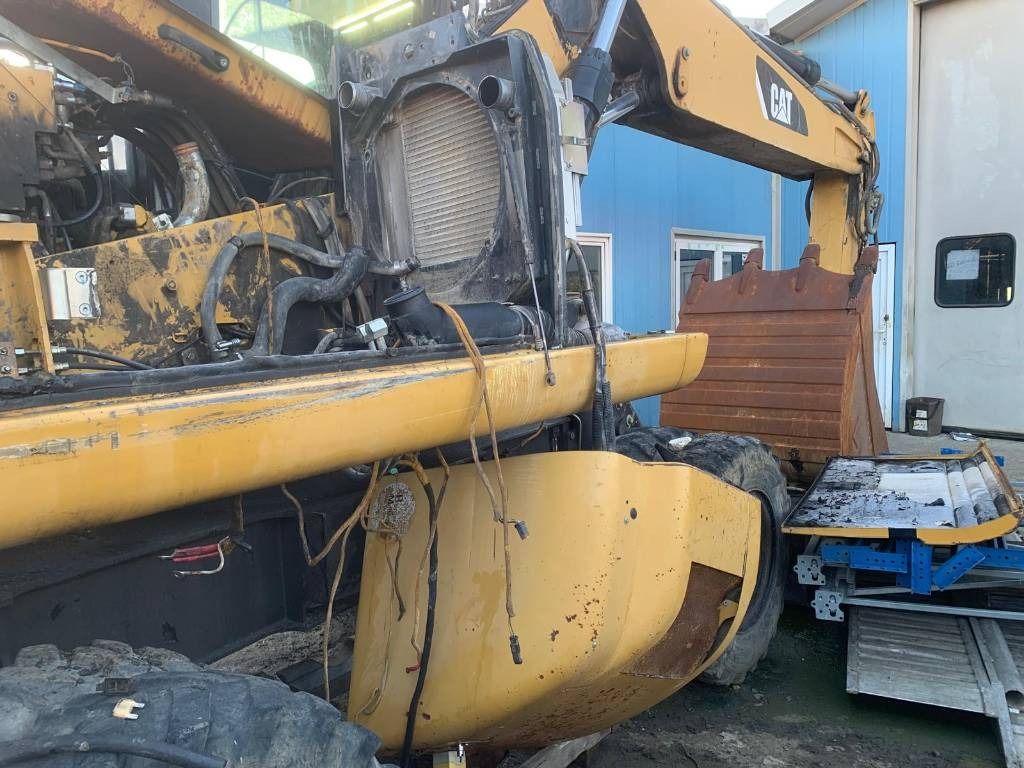 2011 Caterpillar M318D Wheel Excavator