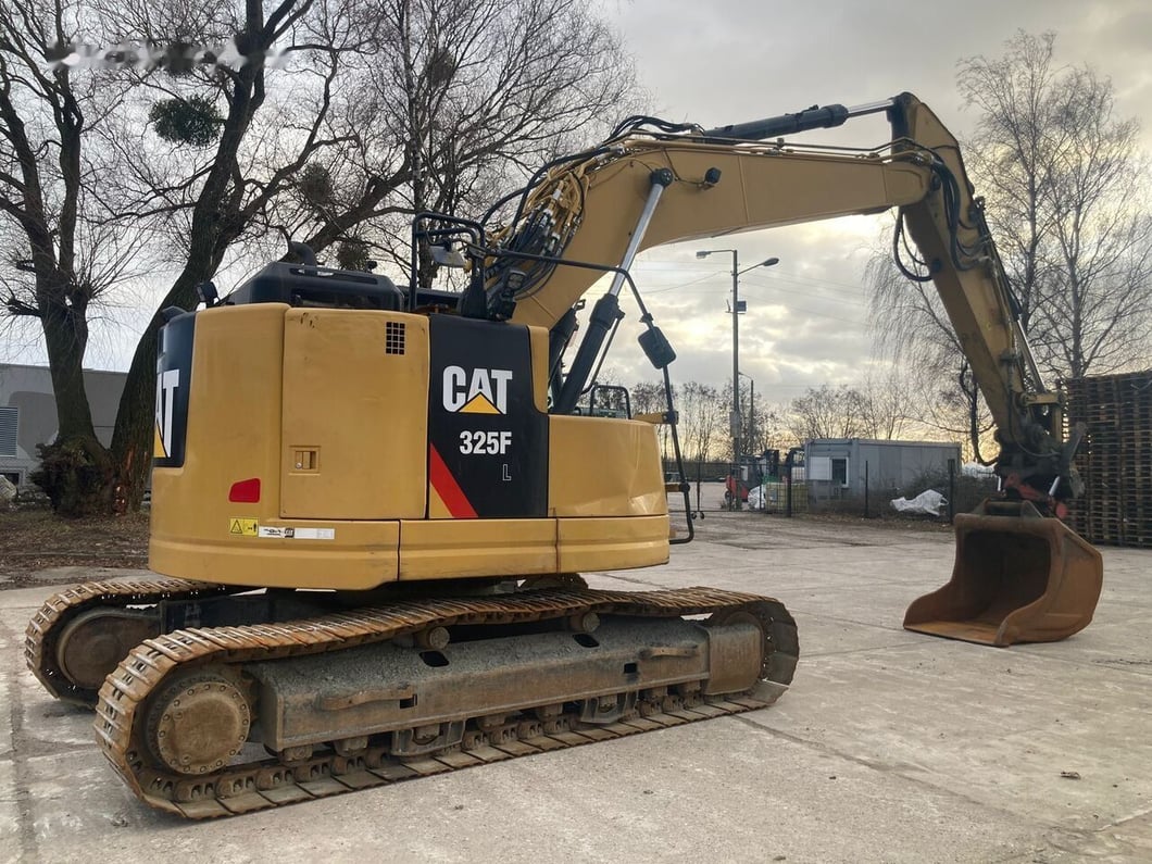 2018 Caterpillar 325FL Crawler Excavator