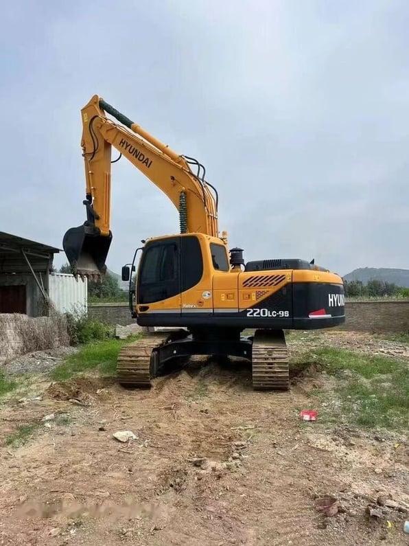 Hyundai R220LC-9 Crawler Excavator