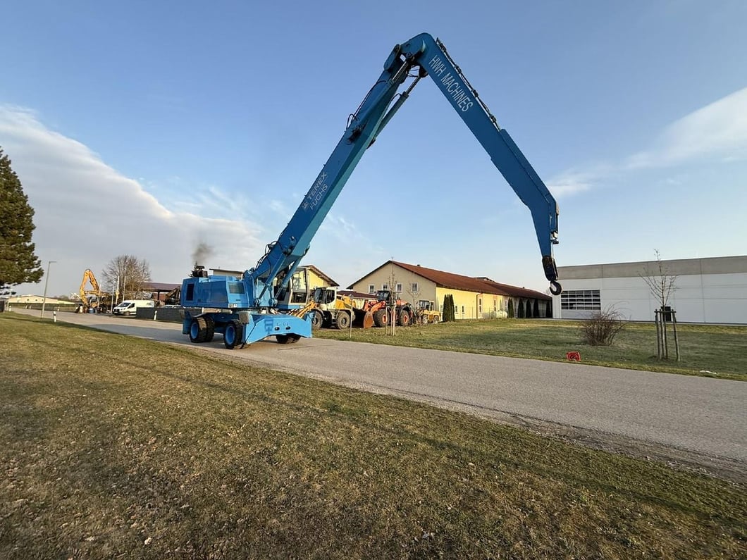 2000 Terex MHL360 Material Handler