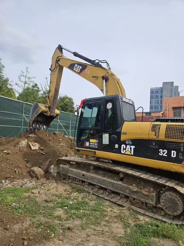 2012 Caterpillar 323DL Crawler Excavator