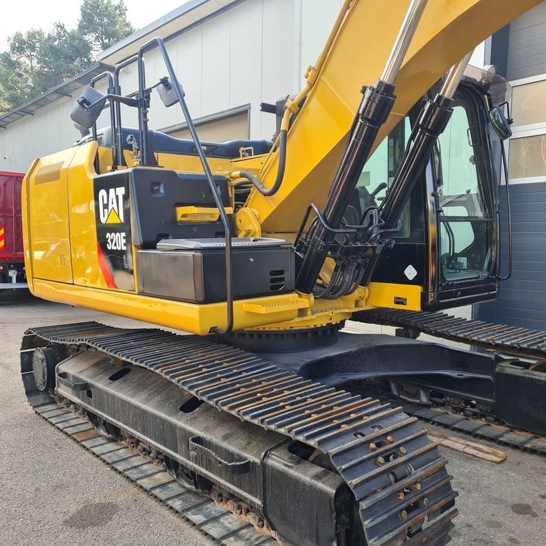 2016 Caterpillar 320E Crawler Excavator