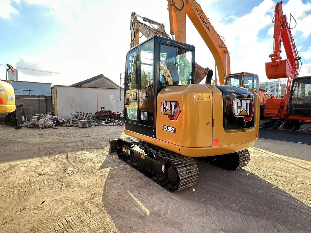 2022 Caterpillar 305.5E2