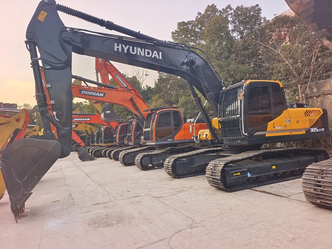 2025 Hyundai R305LC-9T Crawler Excavator