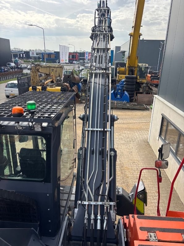 2020 Atlas 250MH Material Handler
