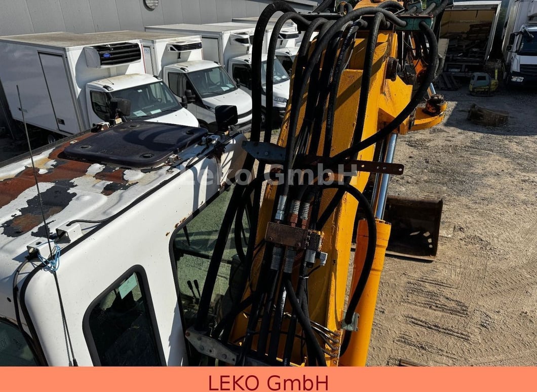2003 Liebherr R 904 HDSL Crawler Excavator