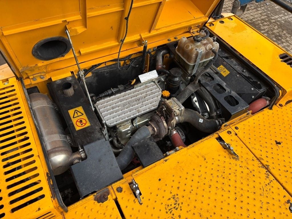 2018 JCB 220X Crawler Excavator