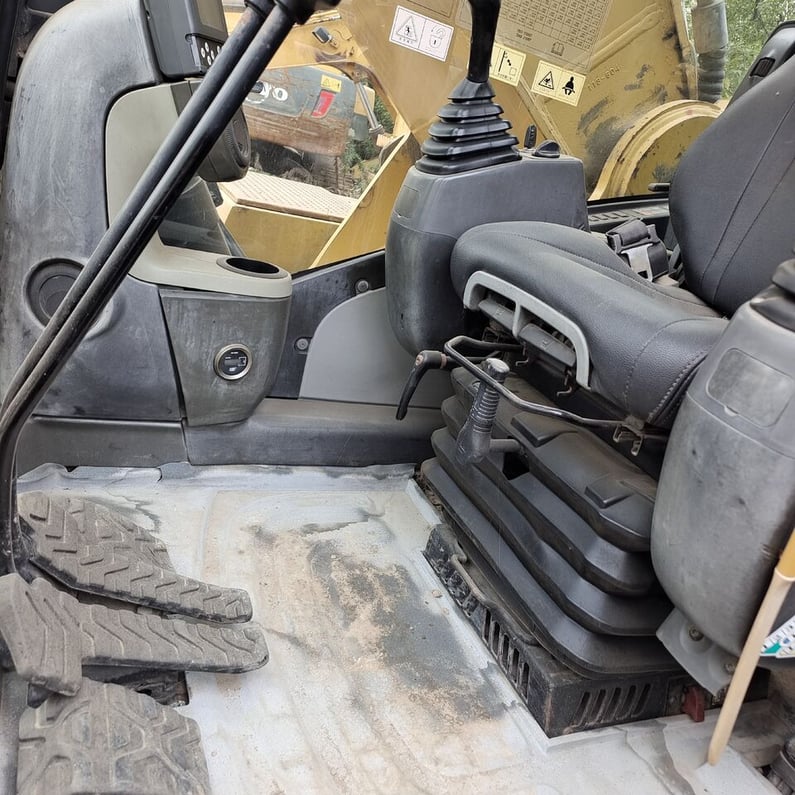 2023 Caterpillar 349D Crawler Excavator