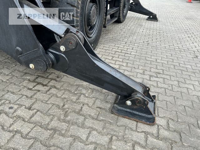 2022 Caterpillar MH3040-07A Material Handler