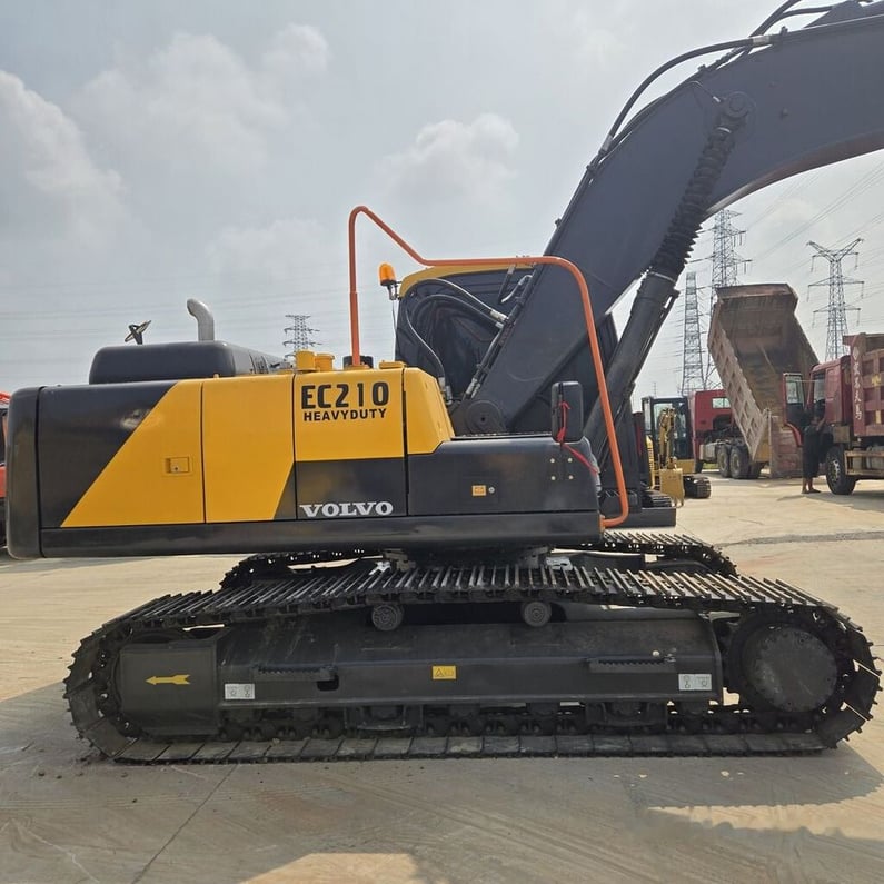 2022 Volvo EC210D Crawler Excavator