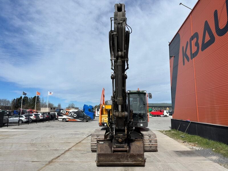 2018 Volvo EC220EL Crawler Excavator