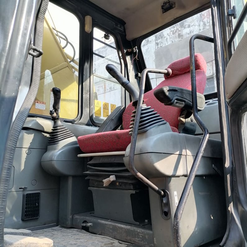 2016 Komatsu 200-6
