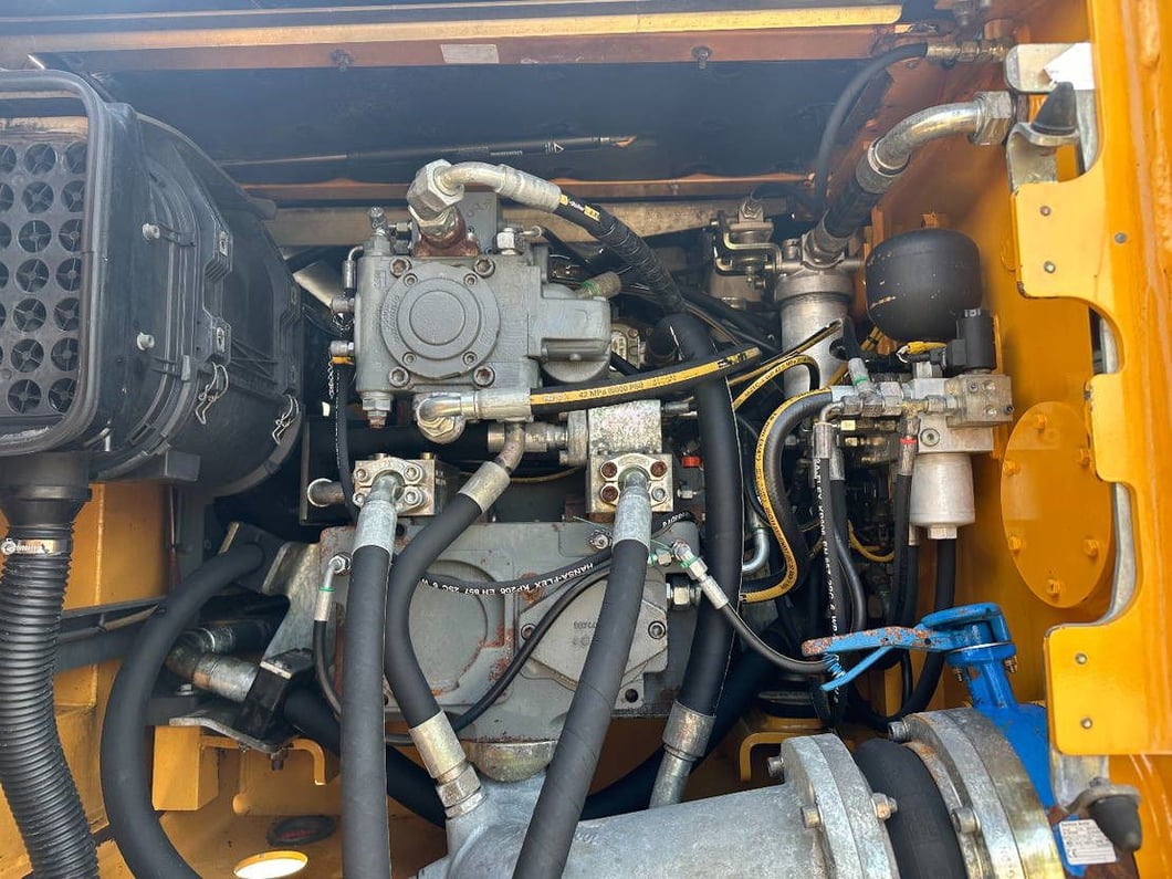 2009 Liebherr R934C HDSL Crawler Excavator